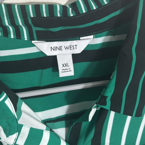 Nine West Green and White Casual Button Down Shirt - Picture 2 of 6
